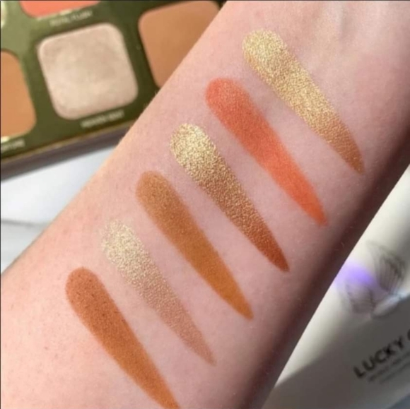 New, Lucky Glow, Highlight & Bronze Palette - Picture 3 of 3
